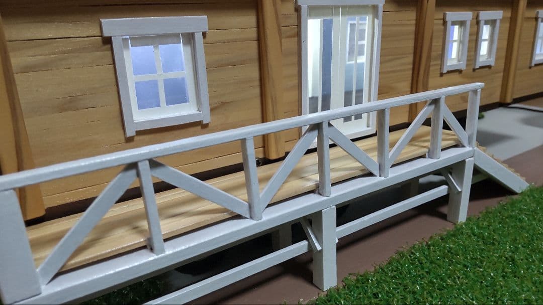 RCトレーラー1/32Scale　木造トレーラーハウス（サービス品・飾り用地付）