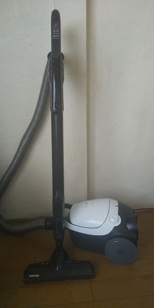 24年製❗軽量型、東芝、紙パック式掃除機(エアーノズル)