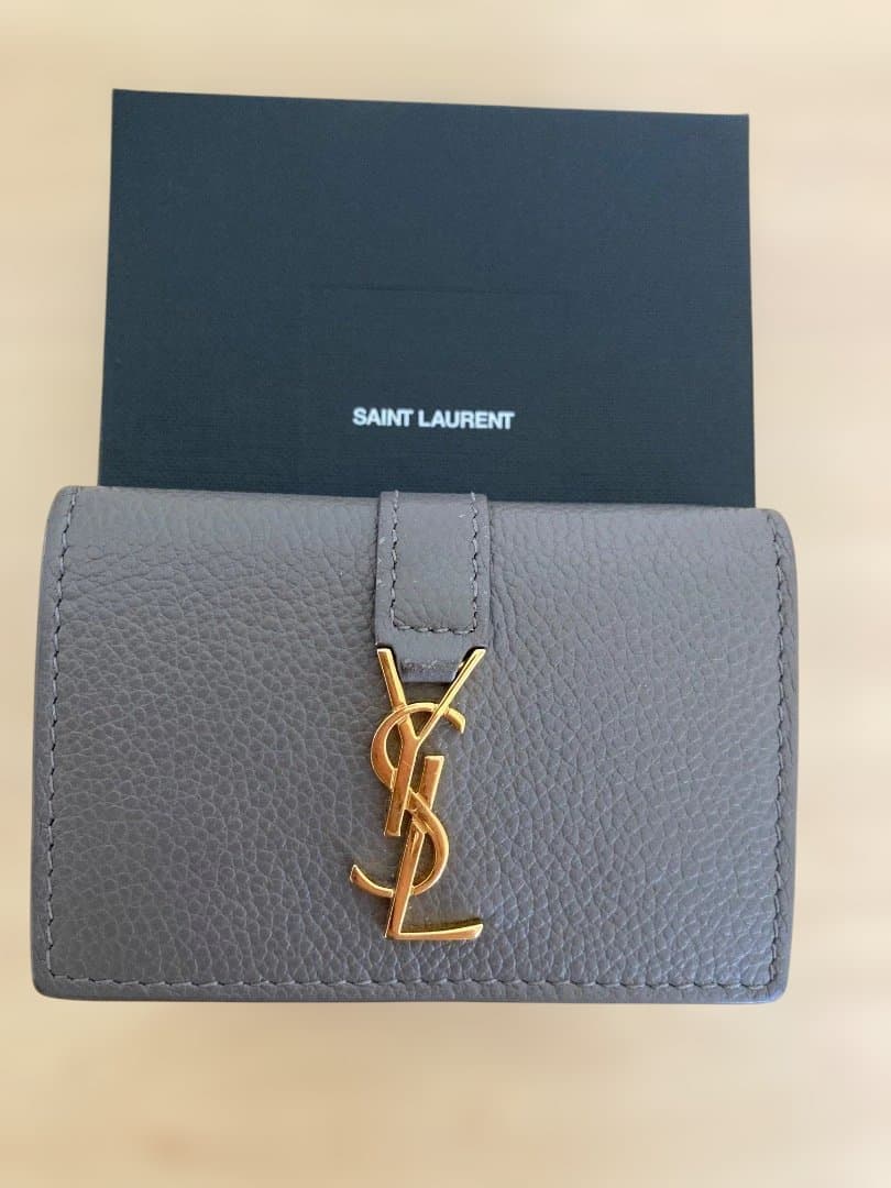 正規品SAINT LAURENT グレー財布　美品❣️本日削除‼️
