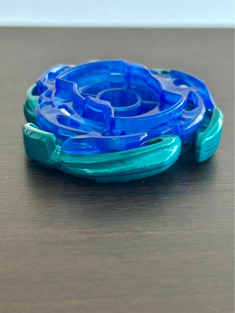 エアロペガサス3-70A ベイブレード