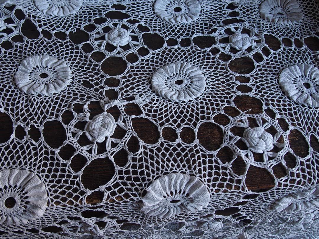 花の模様 かぎ針編みクロシェレース ベッドカバー アイリッシュクロシェ/K309