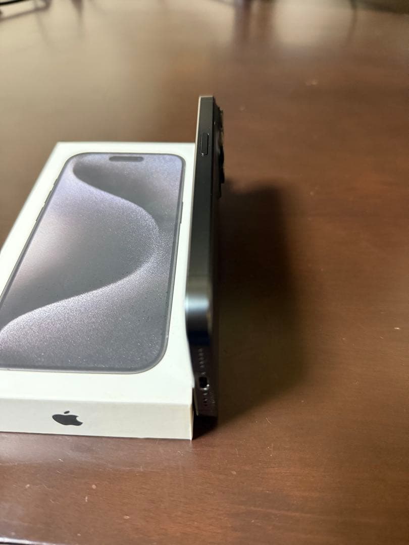 iPhone 15 Pro ブラック 本体