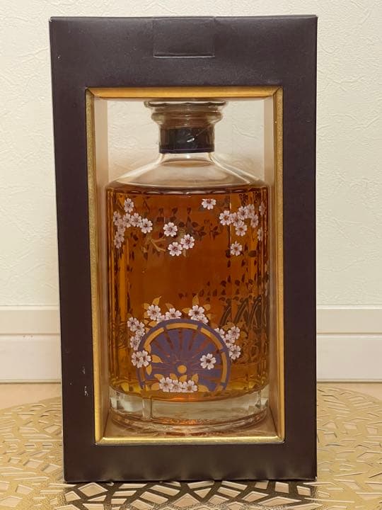 新品未開封！　サントリー響ジャパニーズハーモニー マスターズセレクト 意匠ボトル