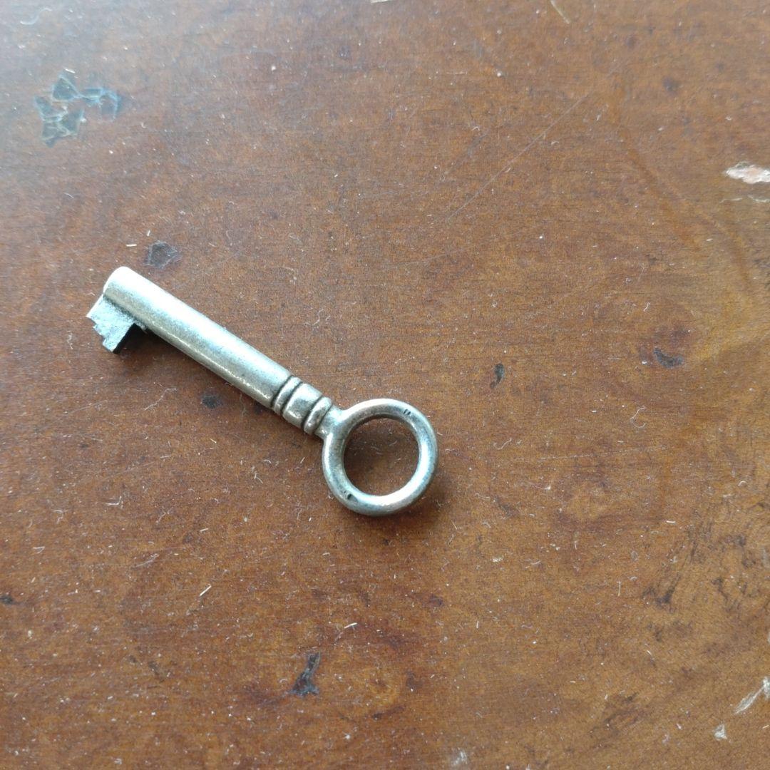 【お値引中】希少◆ライディングビューロー　アンティーク　鍵付き　猫脚