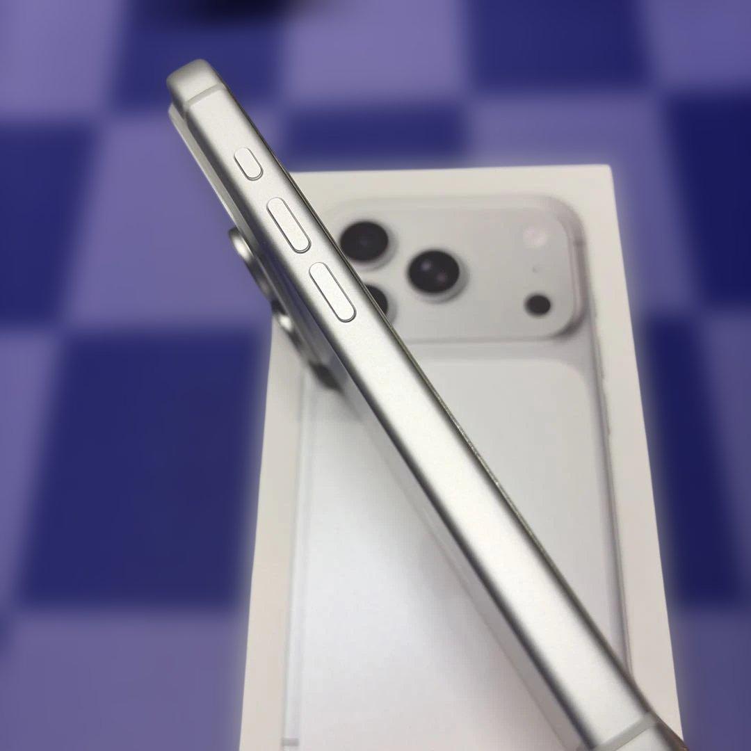 iphone17pro 256gb シルバー SIMフリー 極美品 付属品完備