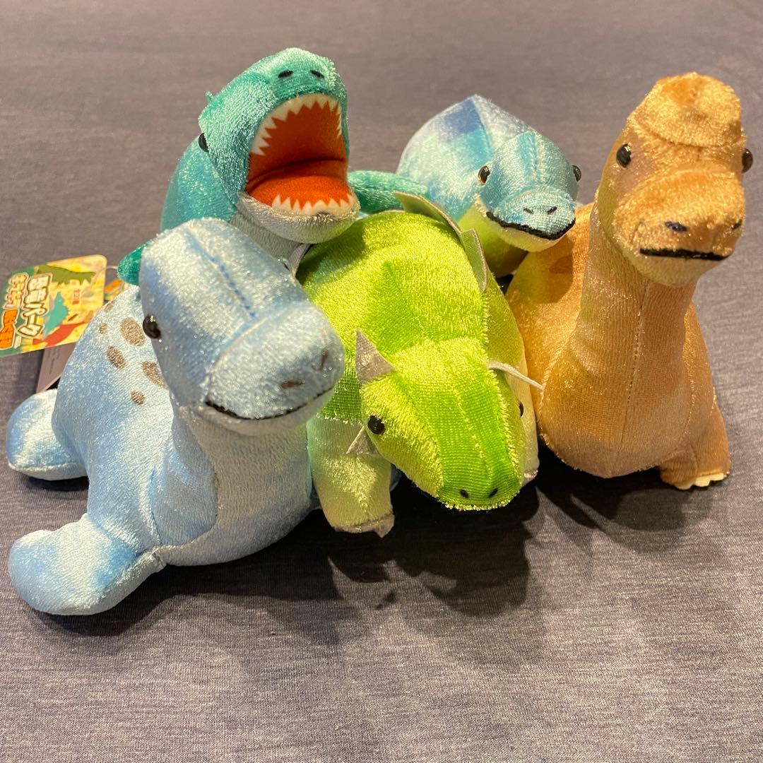 恐竜パーク　きらきらぬいぐるみ　全種セット