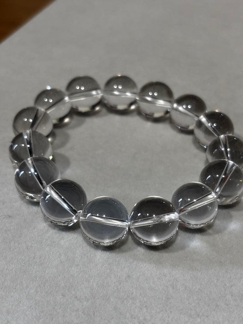 【月末SALE‼️】天然水晶　14mm珠ブレスレット