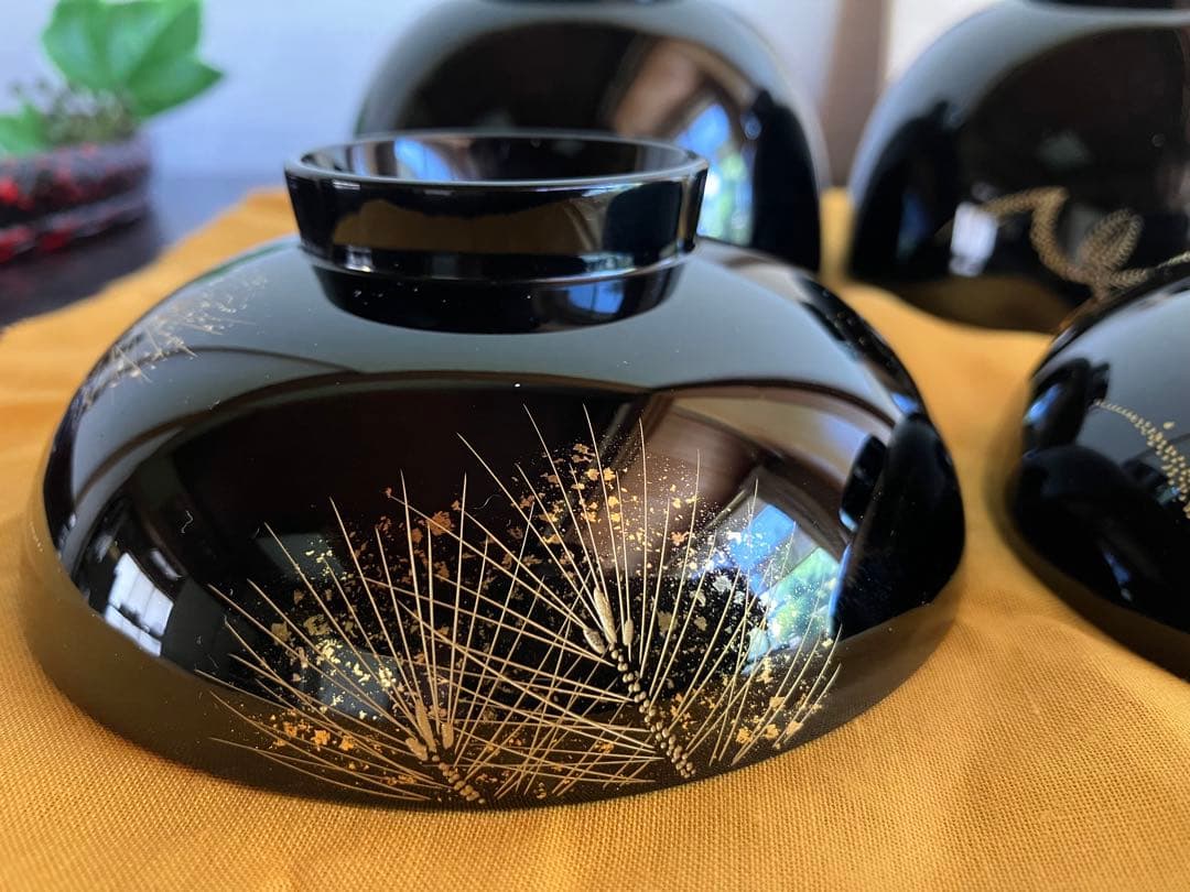 輪島塗　沈金　夫婦吸物椀　夫婦椀　蓋付お椀　お椀　２客　松に松笠