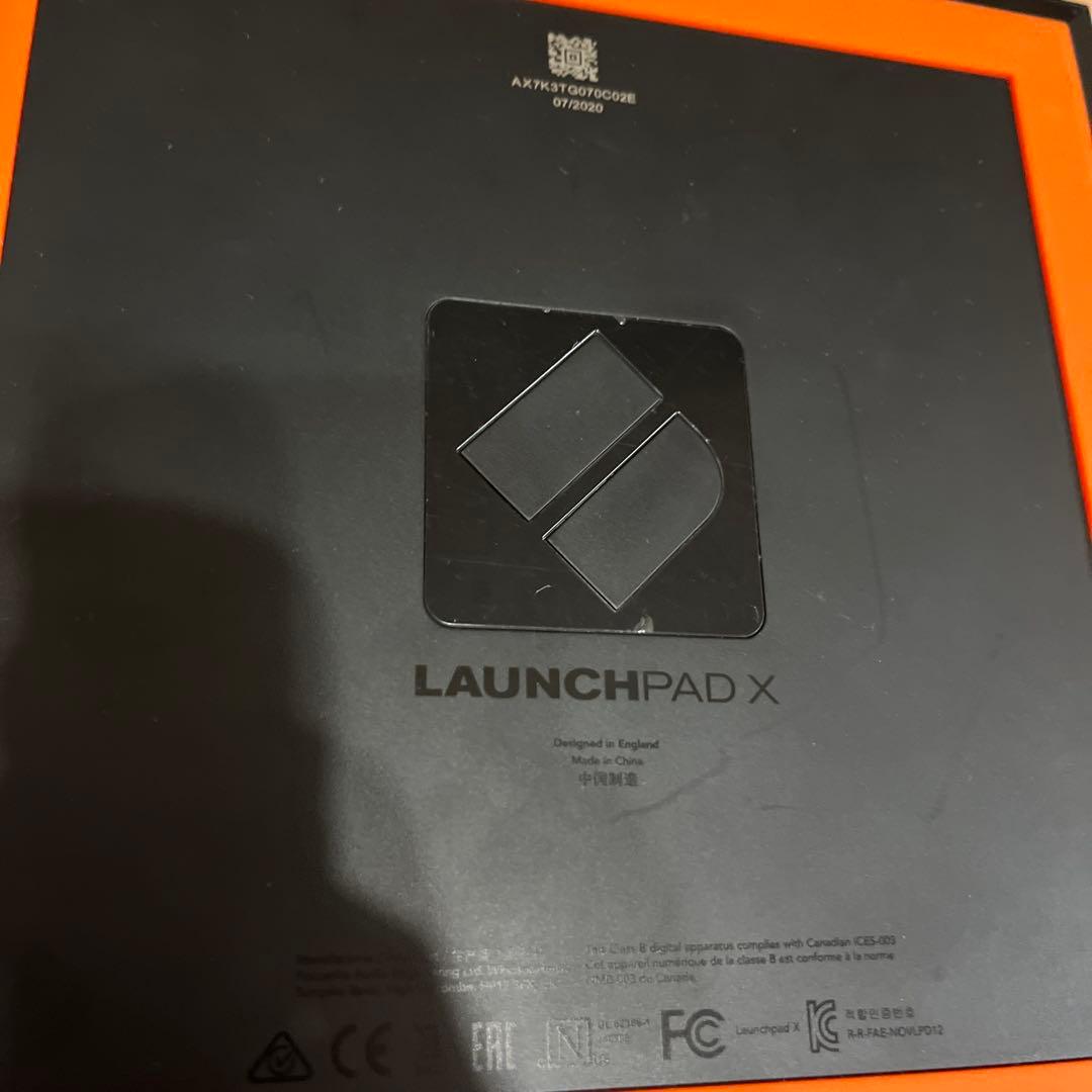 launchpad x美品！値下げ交渉可能！純正ケーブル、箱付き！