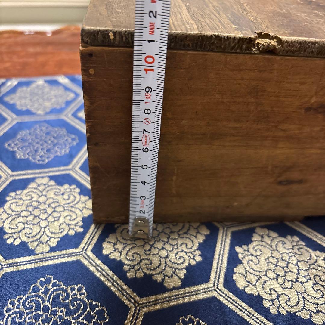 黒色陶器茶碗 木製箱付き