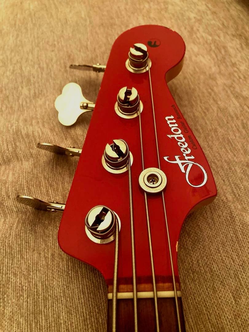 Freedom Custom Guitar Researchジャスベース2013