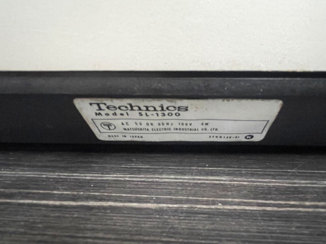 Technics SL-1300 ターンテーブル 通電のみ確認 現状品