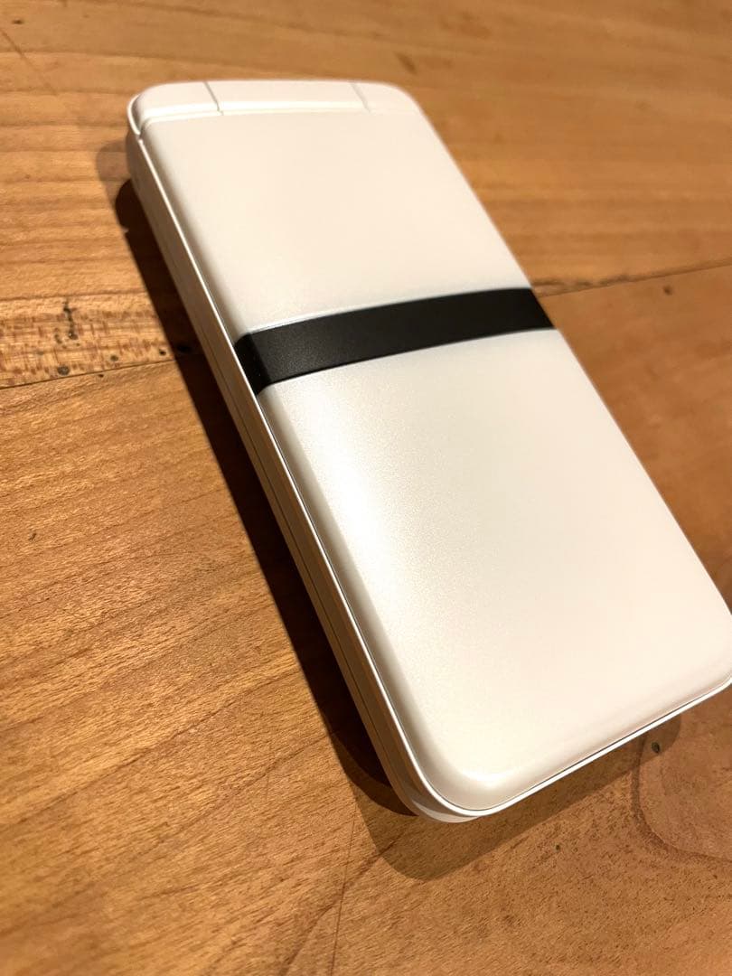 docomo DIGNO KY-42C ホワイト 本体 充電器付き