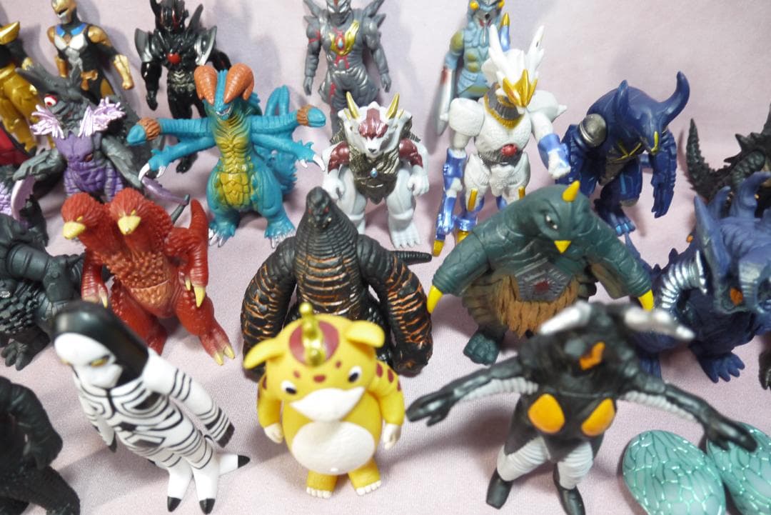 ウルトラヒーローシリーズ500　ウルトラ怪獣シリーズ500　ソフビ　106体