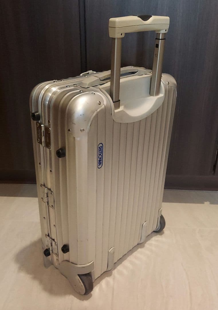 リモアキャリーケース　青ロゴ32L　シルバー アルミニウム