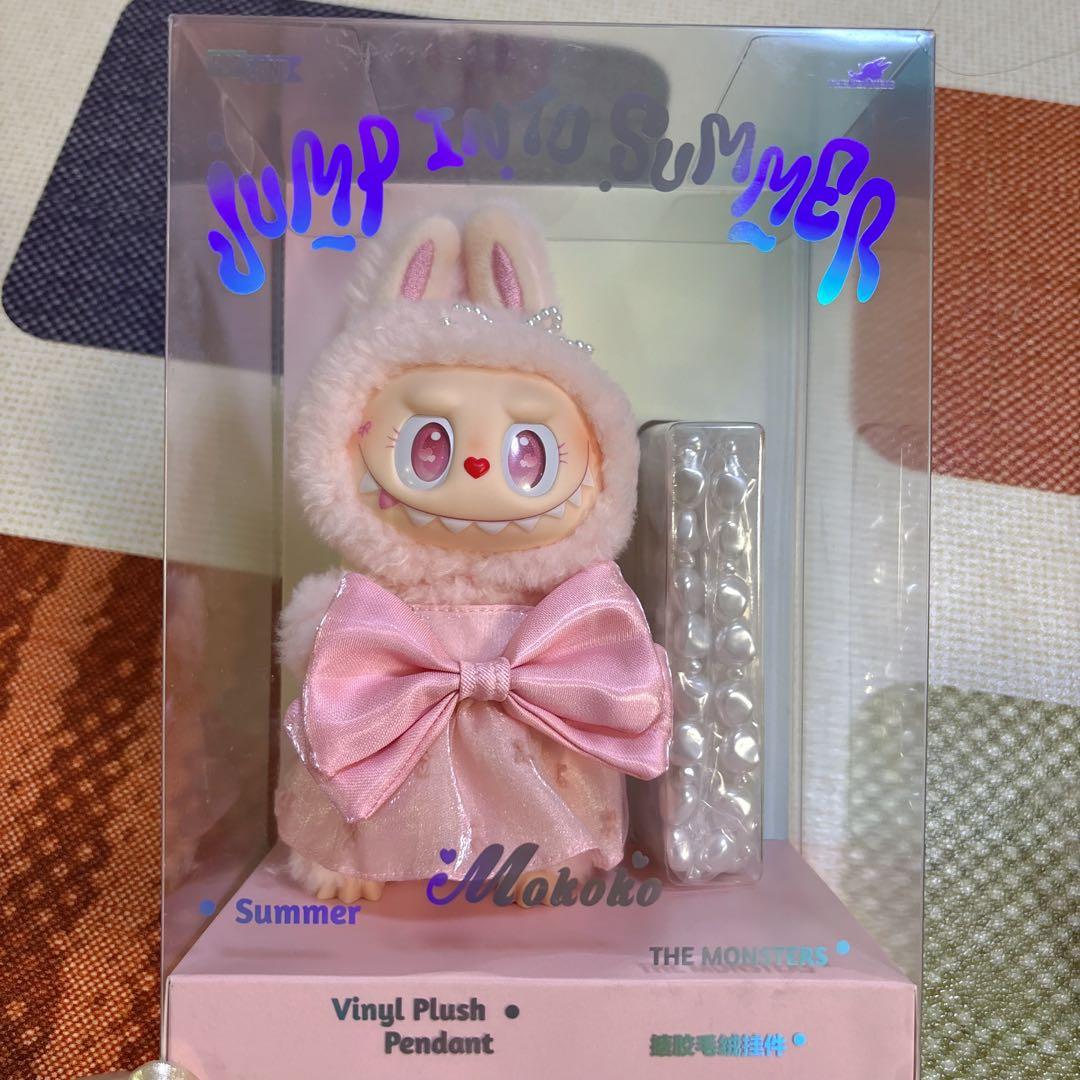 POPMART MOKOKO Jump into Summer Plushモモコ