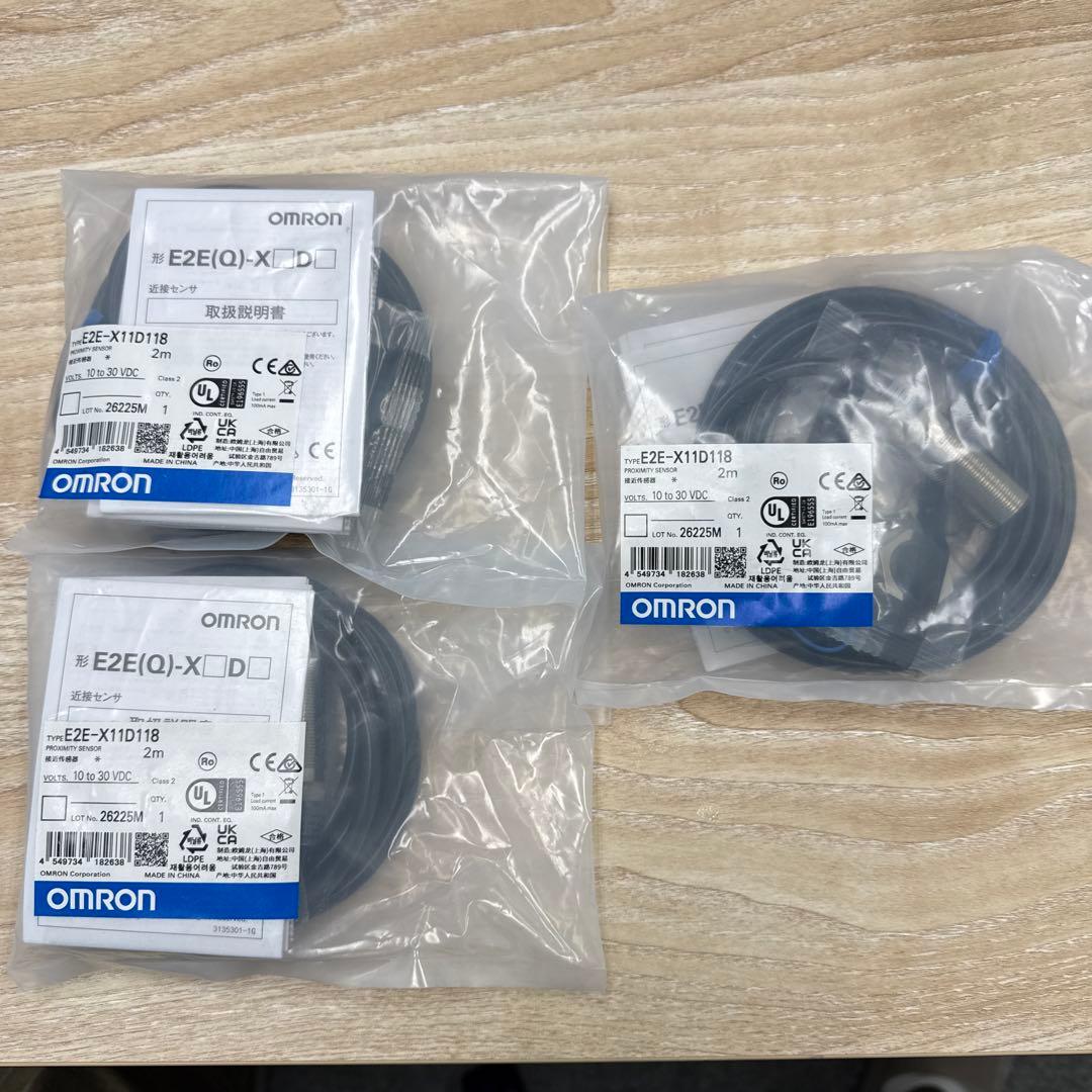 近接スイッチ omrom オムロン　E2E-X11D118 2m. 3個