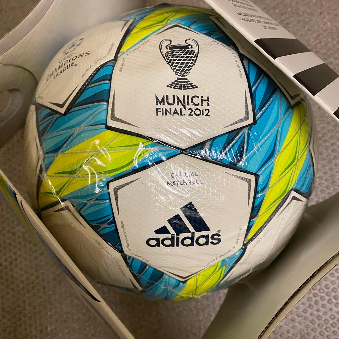 adidas チャンピオンズリーグファイナル2012サッカーボール　公式試合球