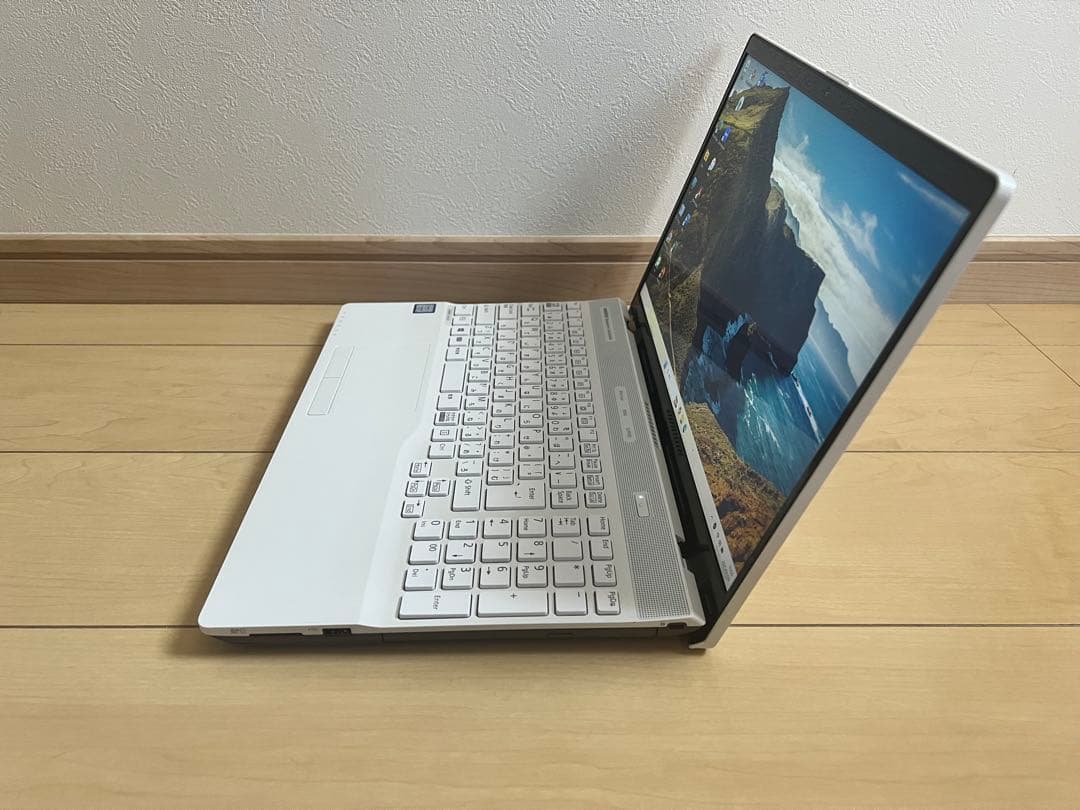 富士通 FMV AH45 Core i3 高速SSD Windows11