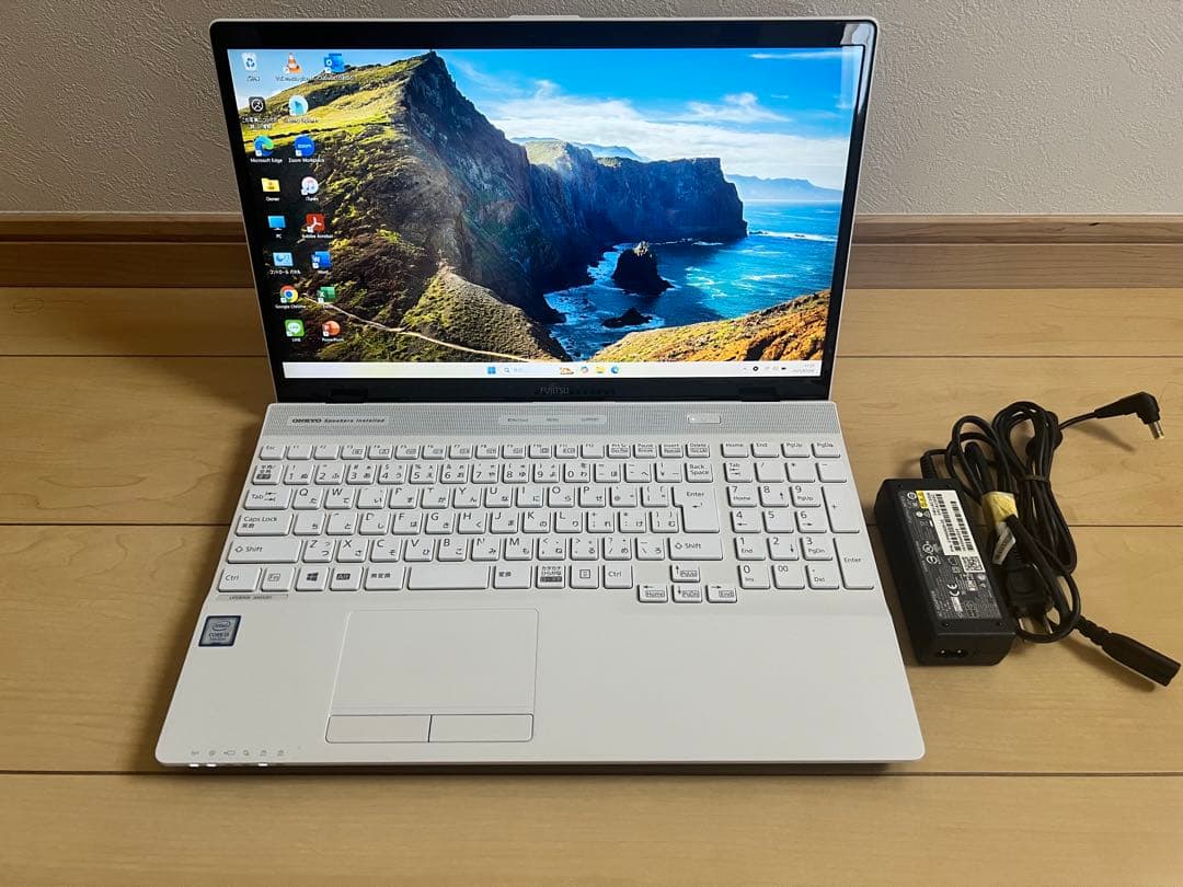 富士通 FMV AH45 Core i3 高速SSD Windows11