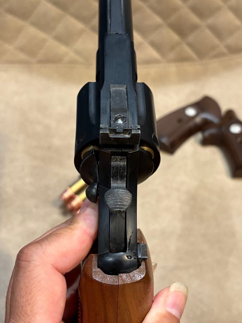 マルシン コルトアナコンダ 6インチ 木製グリップ（割れ有）