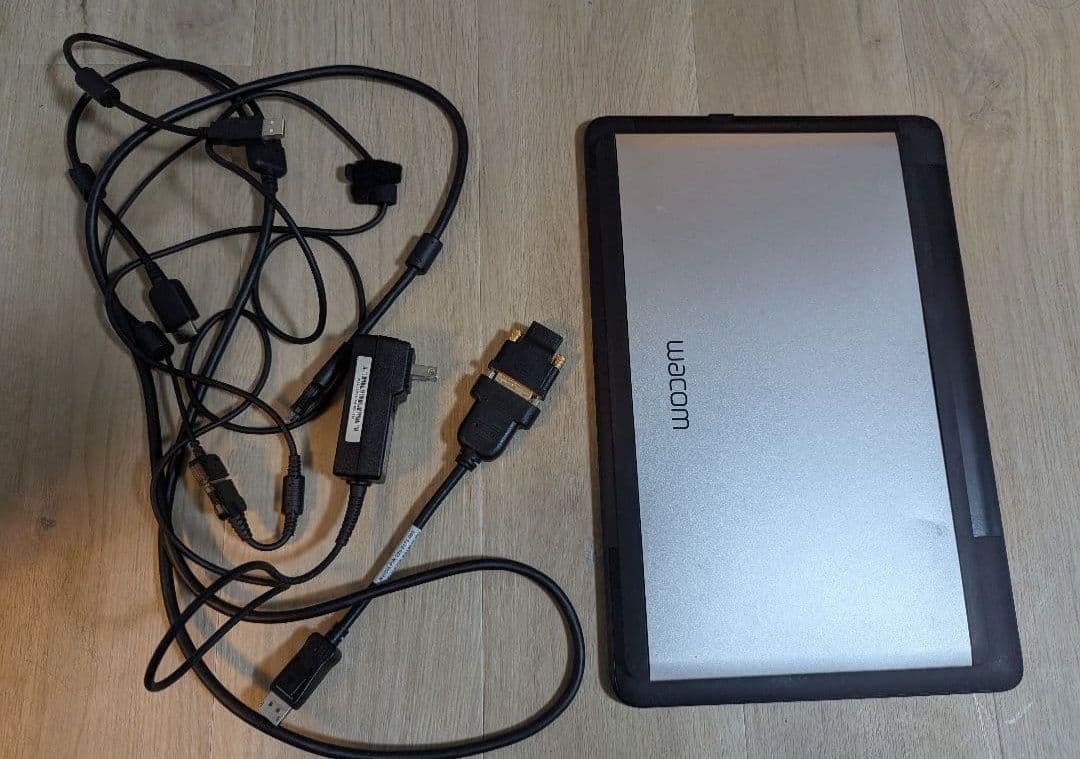 Wacom 液晶ペンタブレット 本体