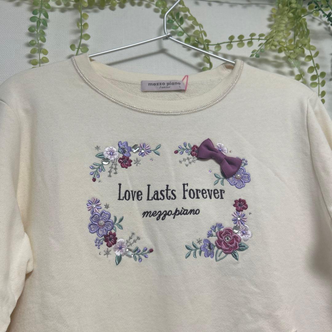 【新品タグ付き】mezzo piano juniorお花刺繍トレーナー160cm