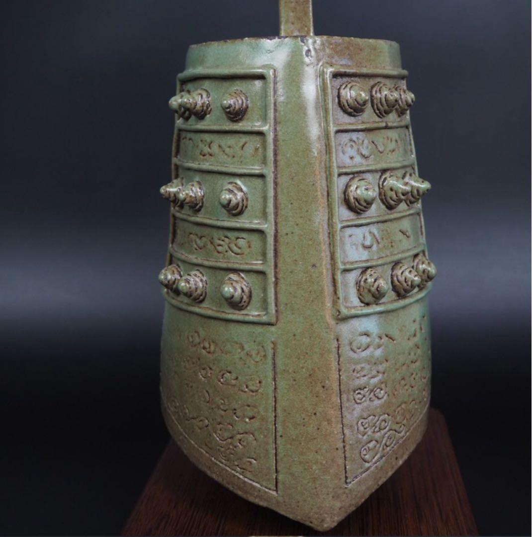 送料無料　大珍品 　一点物　緑色釉編鐘　置物　木箱　検/楽山二六九谷備前相馬常滑