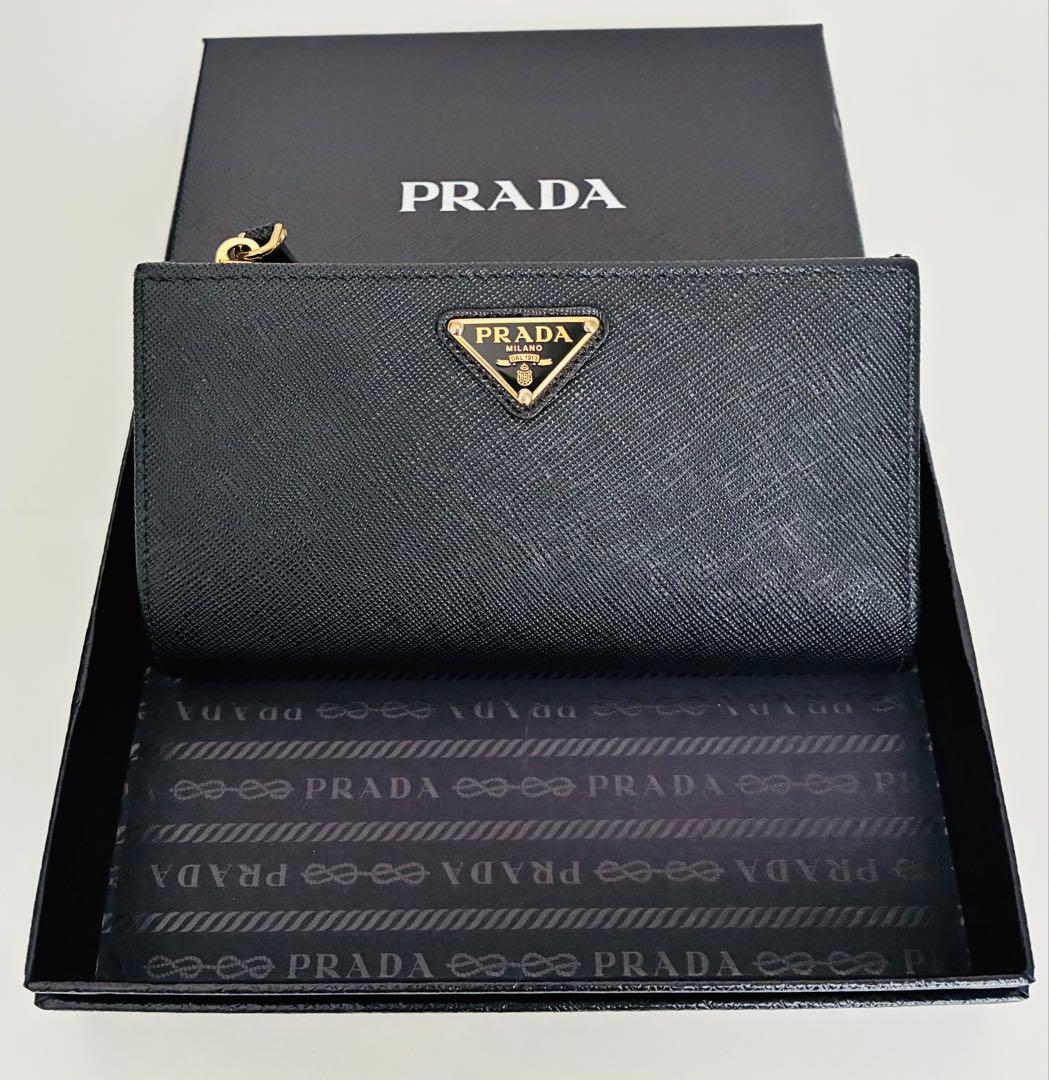 PRADA ブラック 二つ折り財布 サフィアーノレザー　プラダ