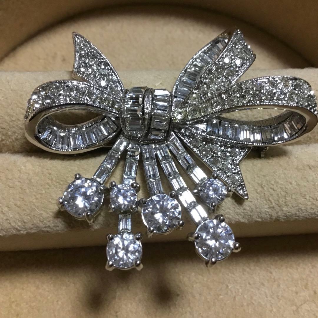 在庫一掃セール中！FOXEY リボンブローチ