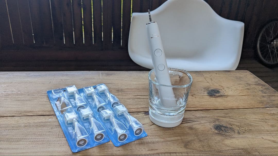 【美品】Sonicare 電動歯ブラシ本体 + 替えブラシ7本 ソニケア