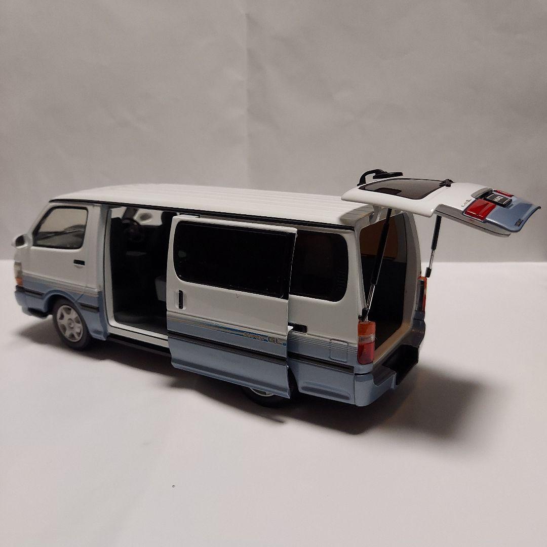 アオシマ DISM 1/24 トヨタハイエース100系バン スーパーGL後期型
