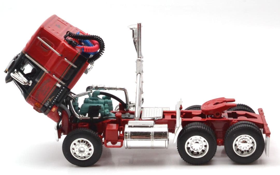 ケンタッキーバントレーラー\"G. タッカベリー & ソンズ　コンストラクション\"