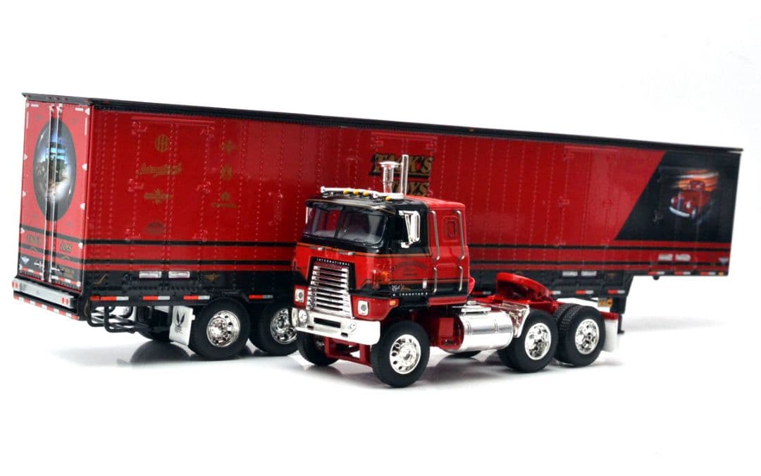 ケンタッキーバントレーラー\"G. タッカベリー & ソンズ　コンストラクション\"