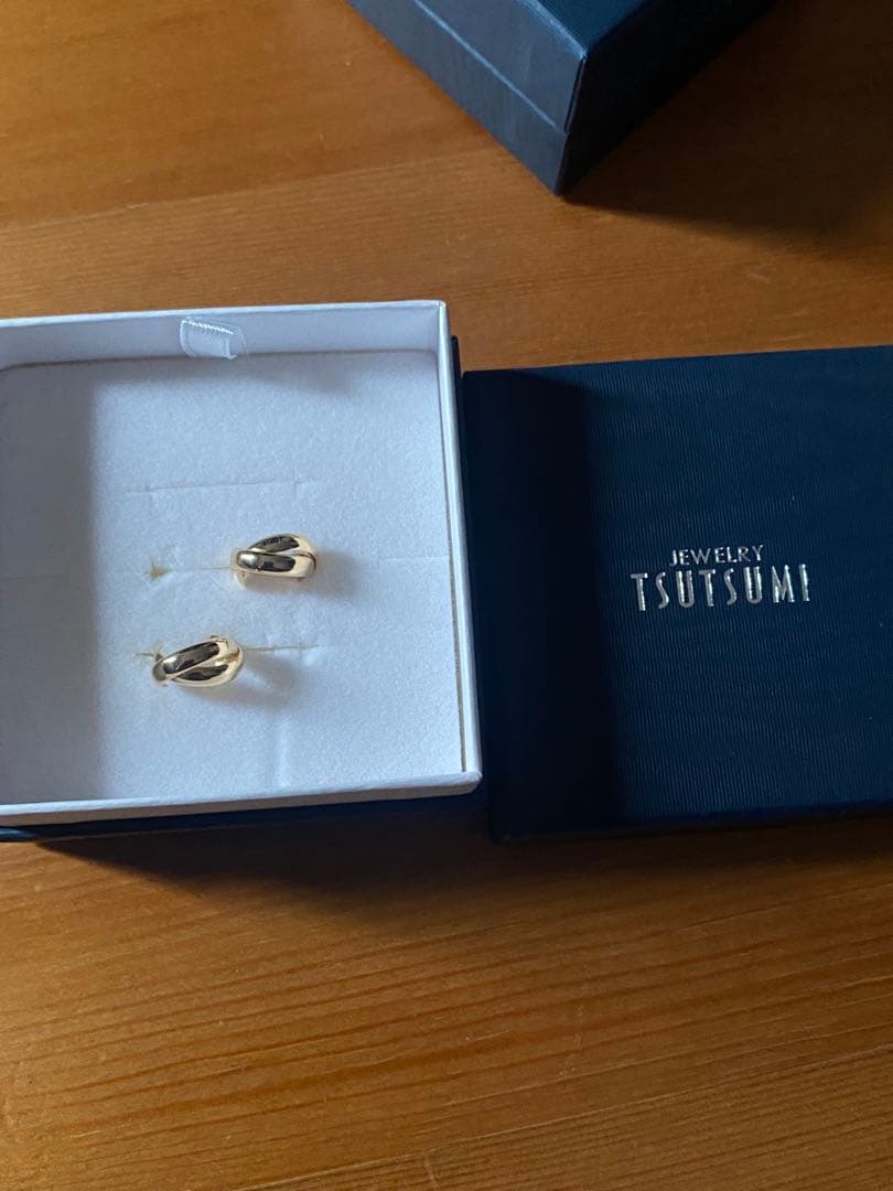 18Kゴールドのイヤリング