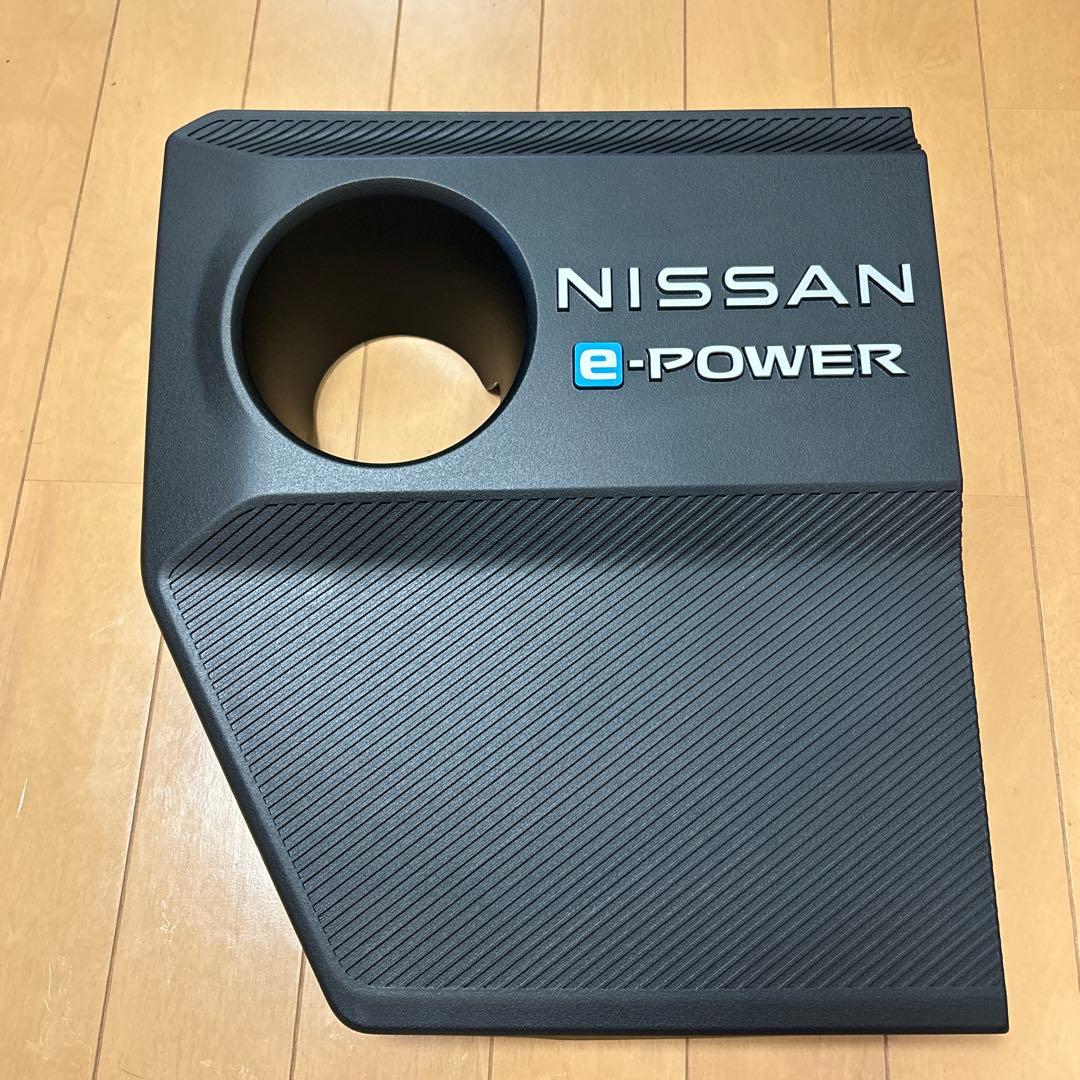 T33 エクストレイル　純正　エンジンカバー　ノート　オーラ　日産純正