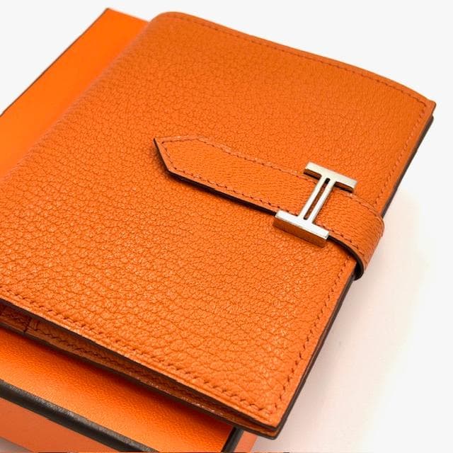 はじめ‼️ ベアン コンパクト シェーブル 折財布 ユニセックス