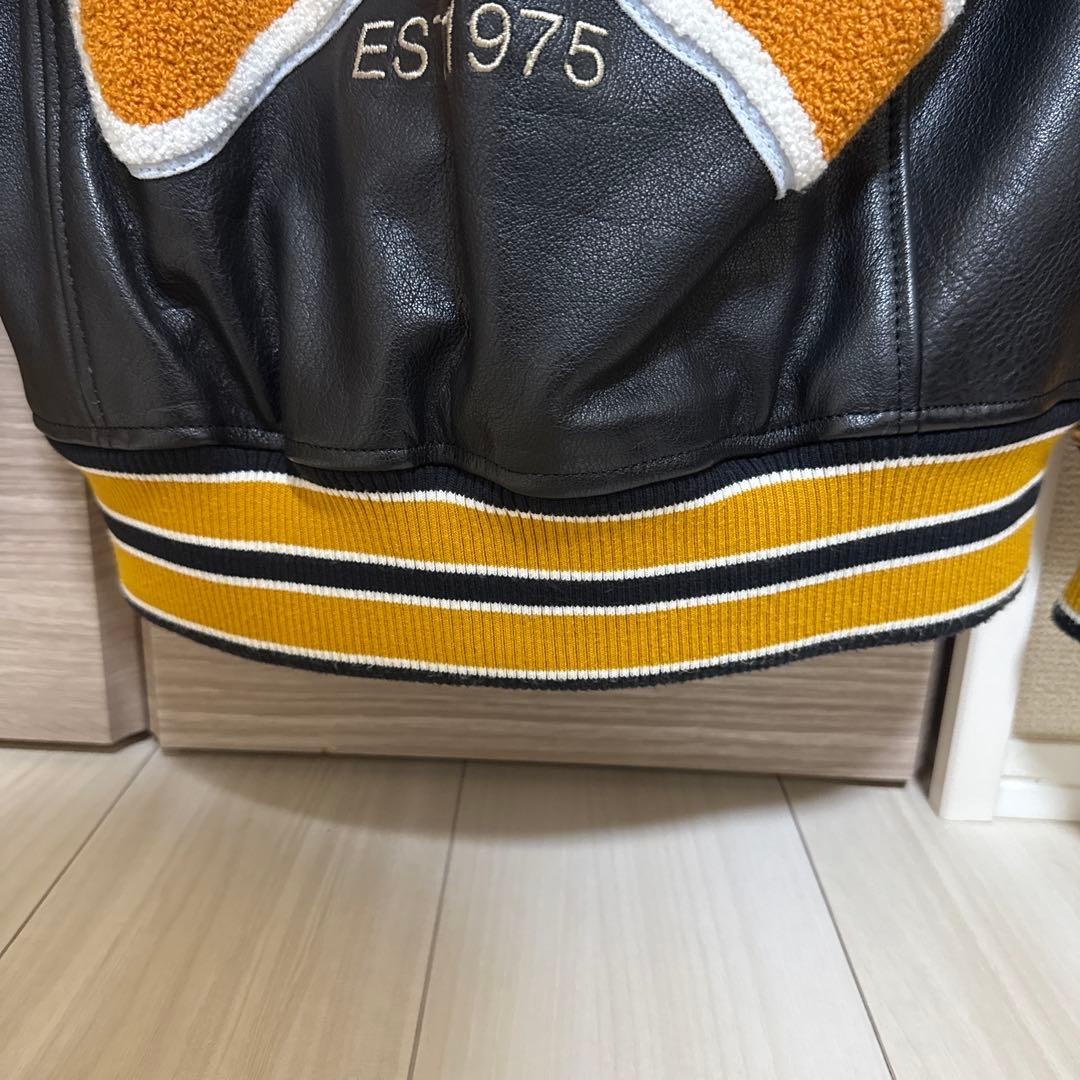 ZARA レザーボンバージャケット　スタジャン