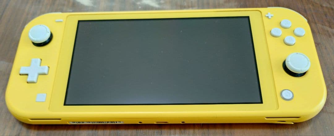 Nintendo Switch Lite イエロー　ケース付き