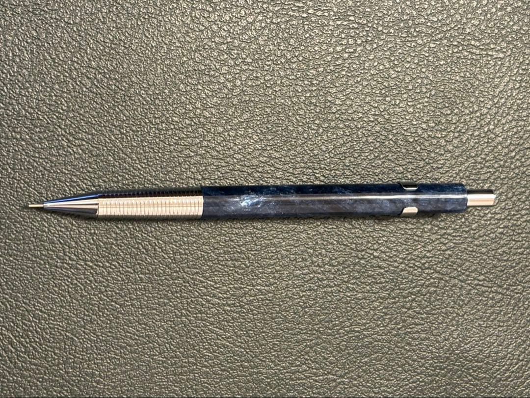 クラフトエー　アクリル　MP201 ブルー　pearl navy blue