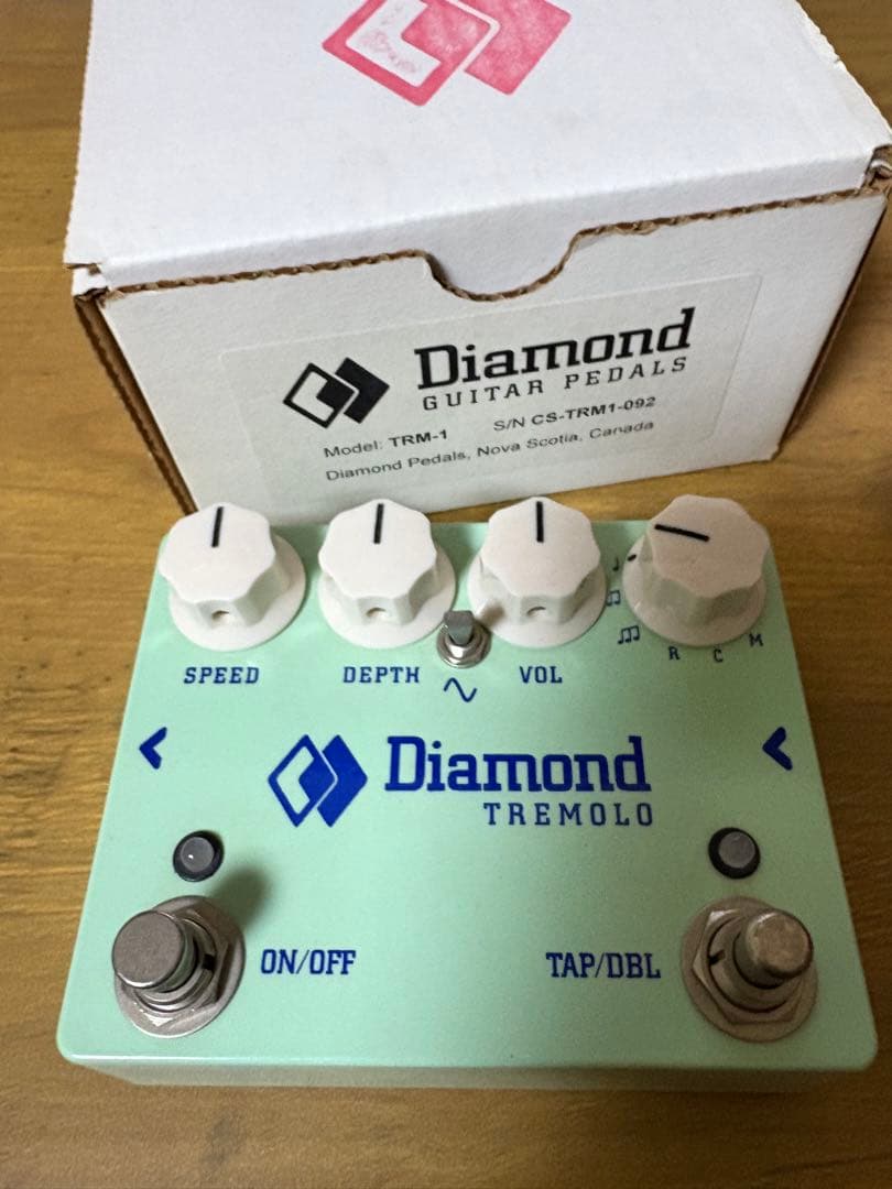 ギター Diamond Pedals Tremolo Surf Green