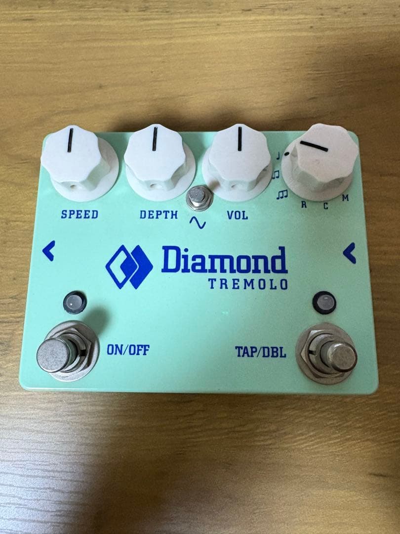 ギター Diamond Pedals Tremolo Surf Green