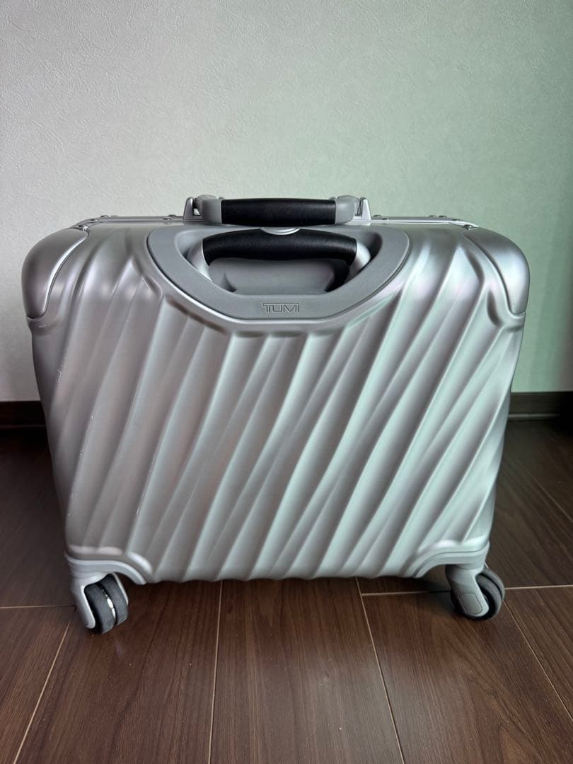 トゥミ　コンパクト・キャリーオン