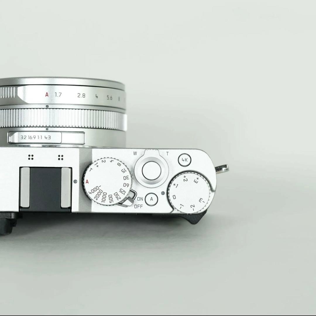 LEICA D-LUX7 シルバー / コンパクトデジタルカメラ