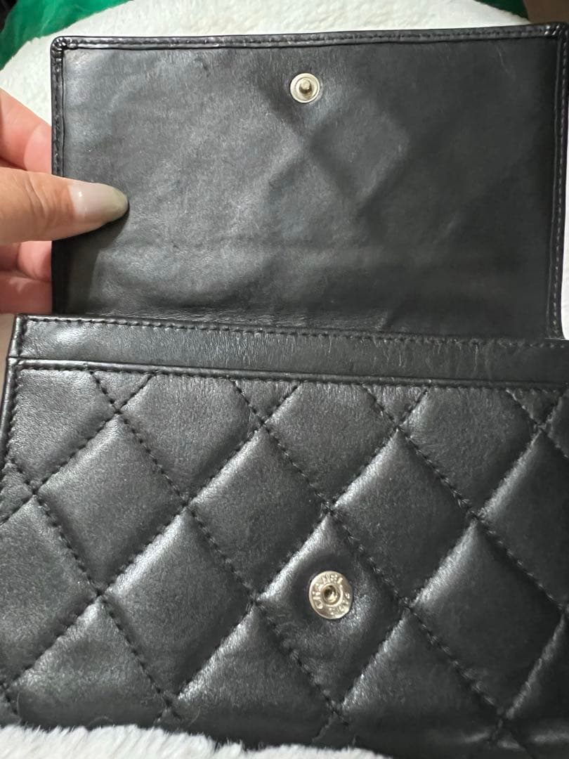 シャネル カンボンライン マトラッセ 二つ折り財布