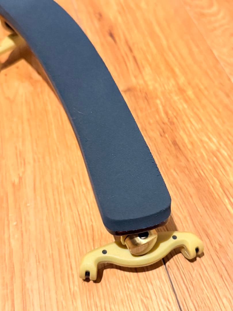 バイオリン肩当て Kun Bravo(ブラボー) 4/4