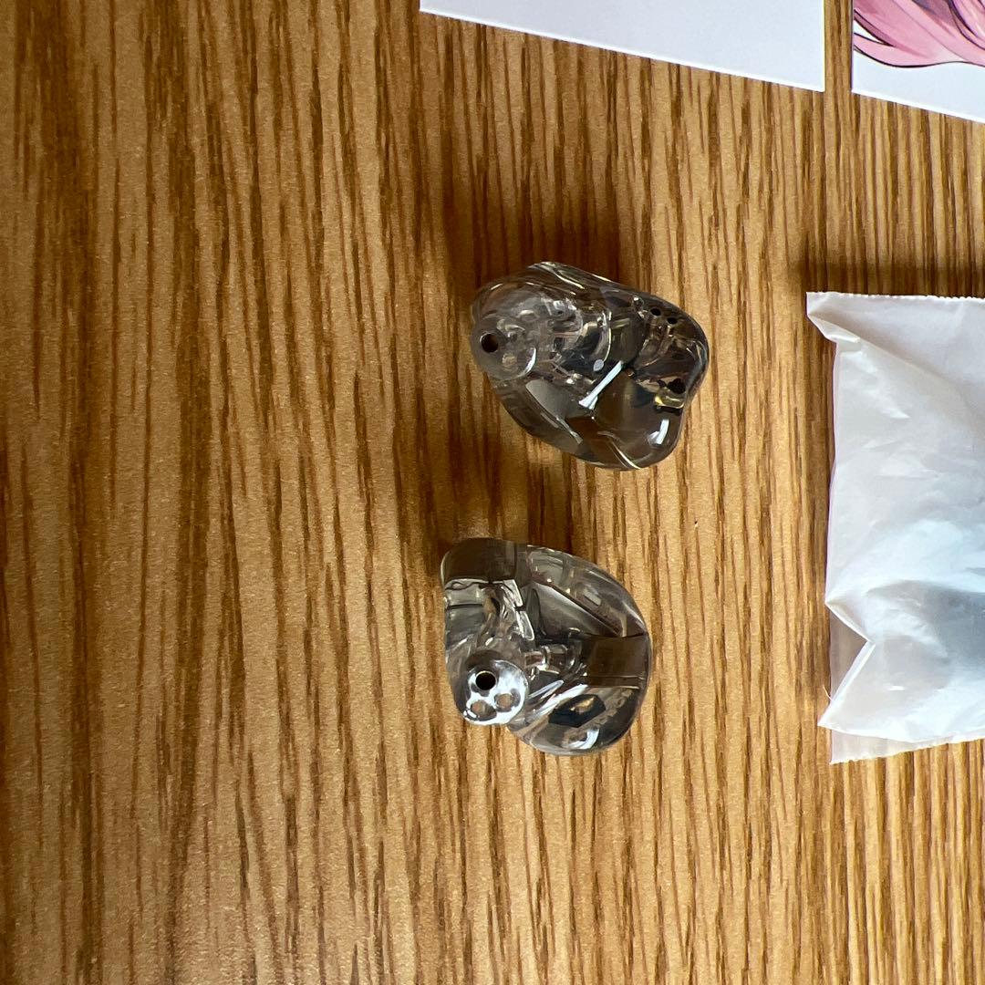 イヤホン Moondrop S8