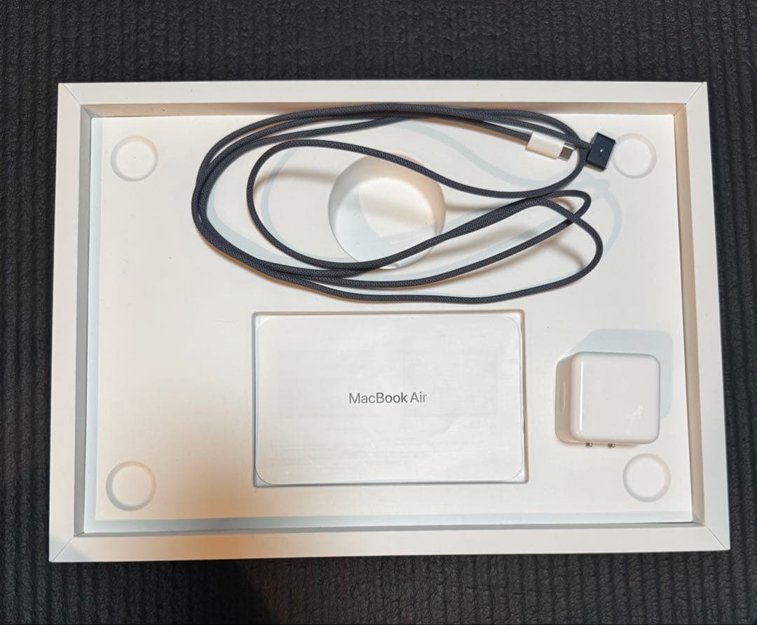 【ざいちゃん】Apple MacBook Air M4チップ 本体