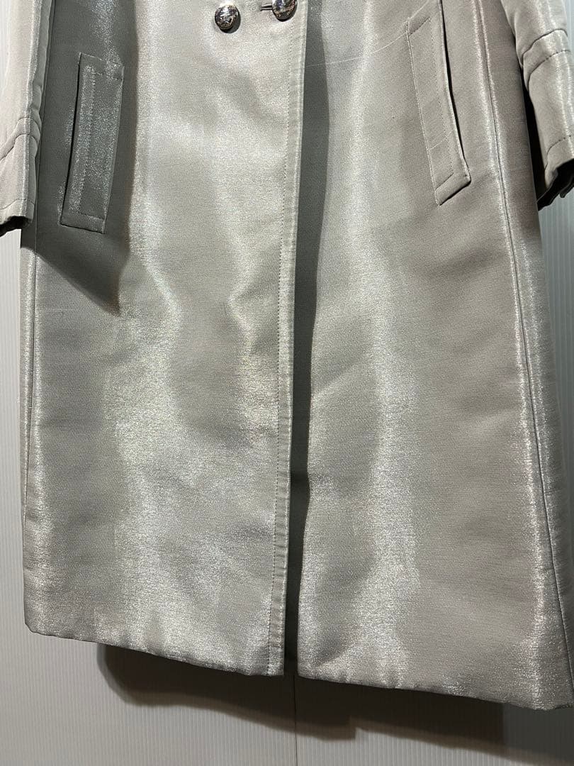 アクアスキュータム　光沢のあるチェスターコート サイズ10【11号相当】美麗品