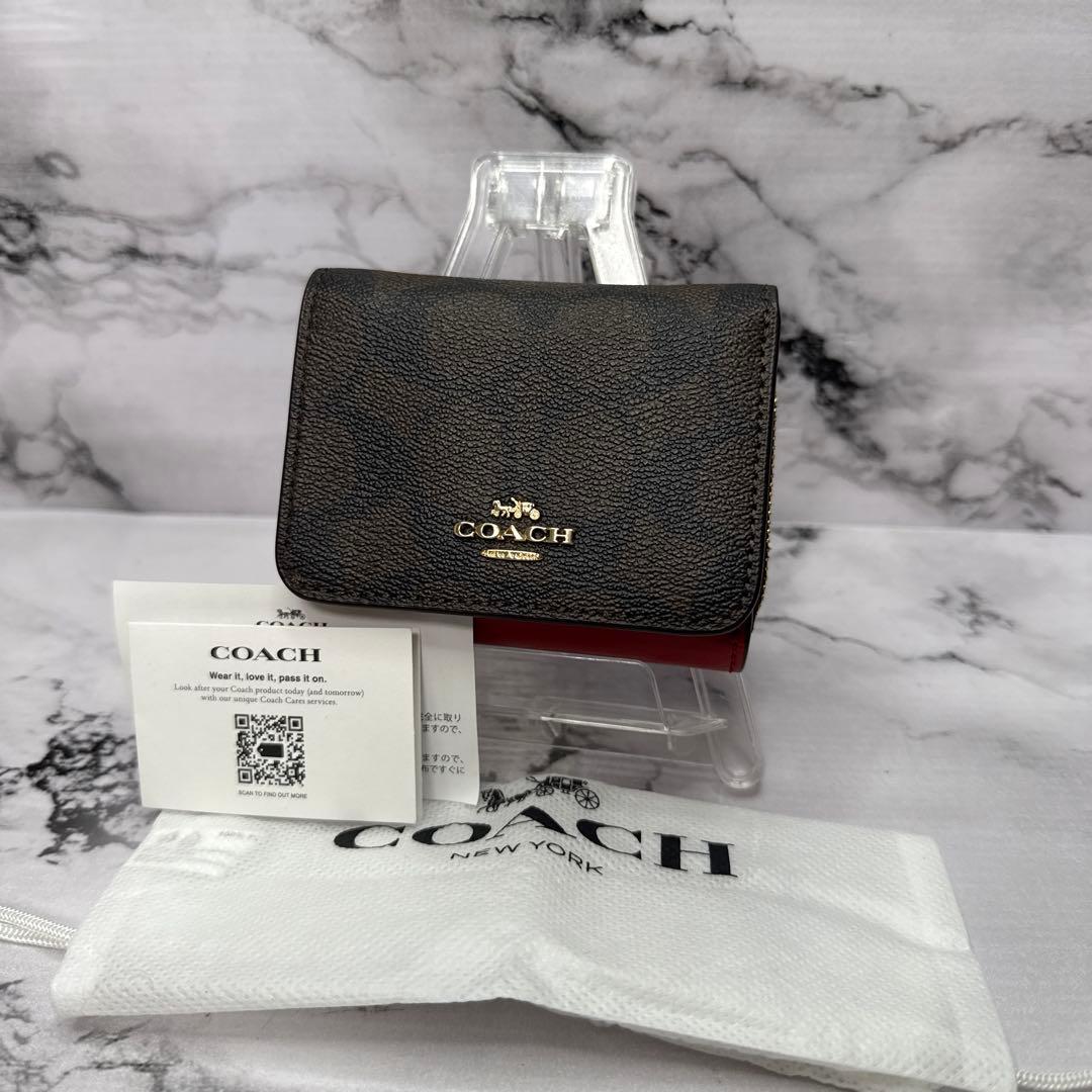 (未使用品)大人気、コーチ、折財布、PVC、レザー、ドッキング、人気色、茶、金